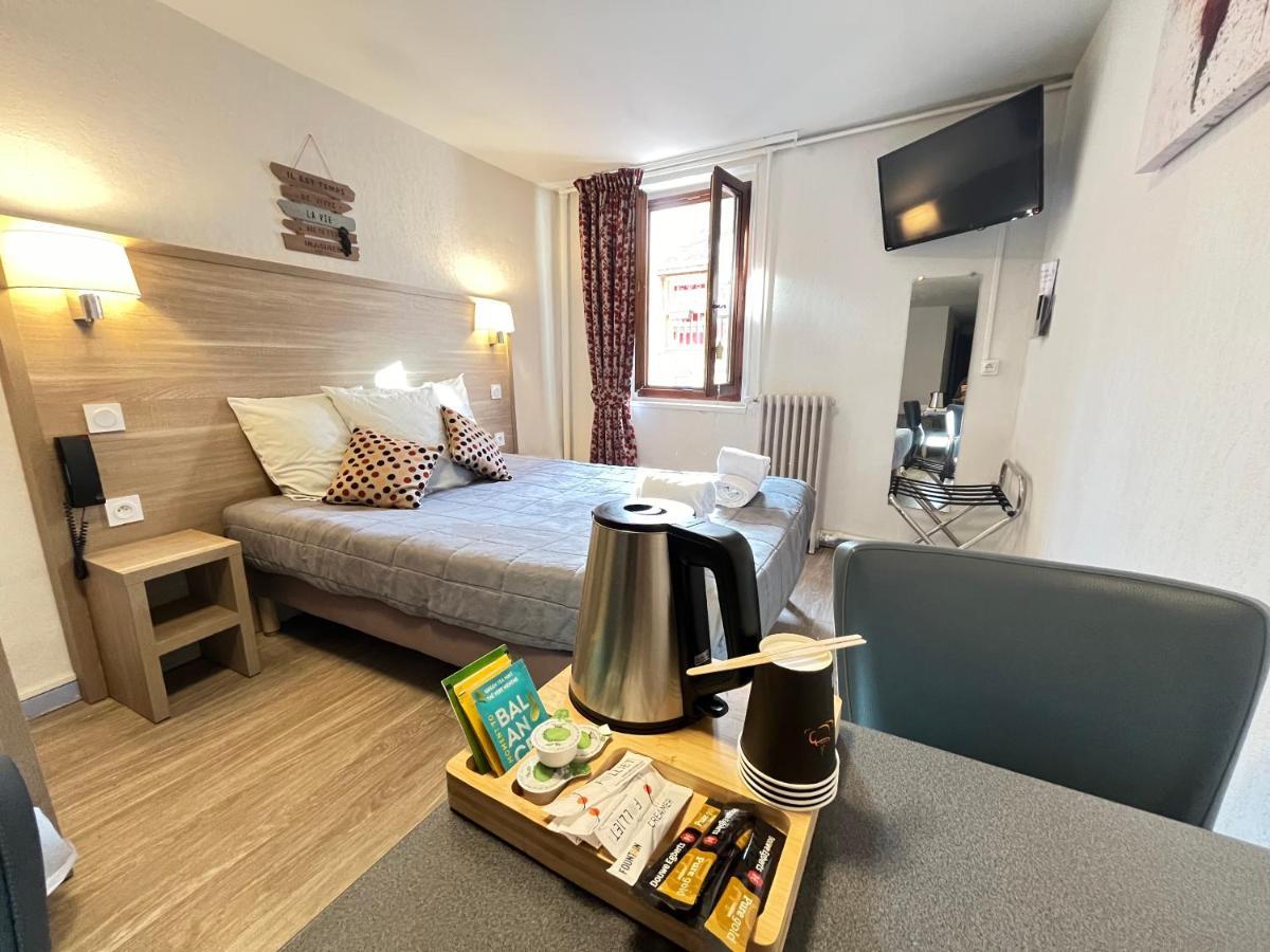 Hotel Du Cheval Blanc Barcelonnette Eksteriør bilde