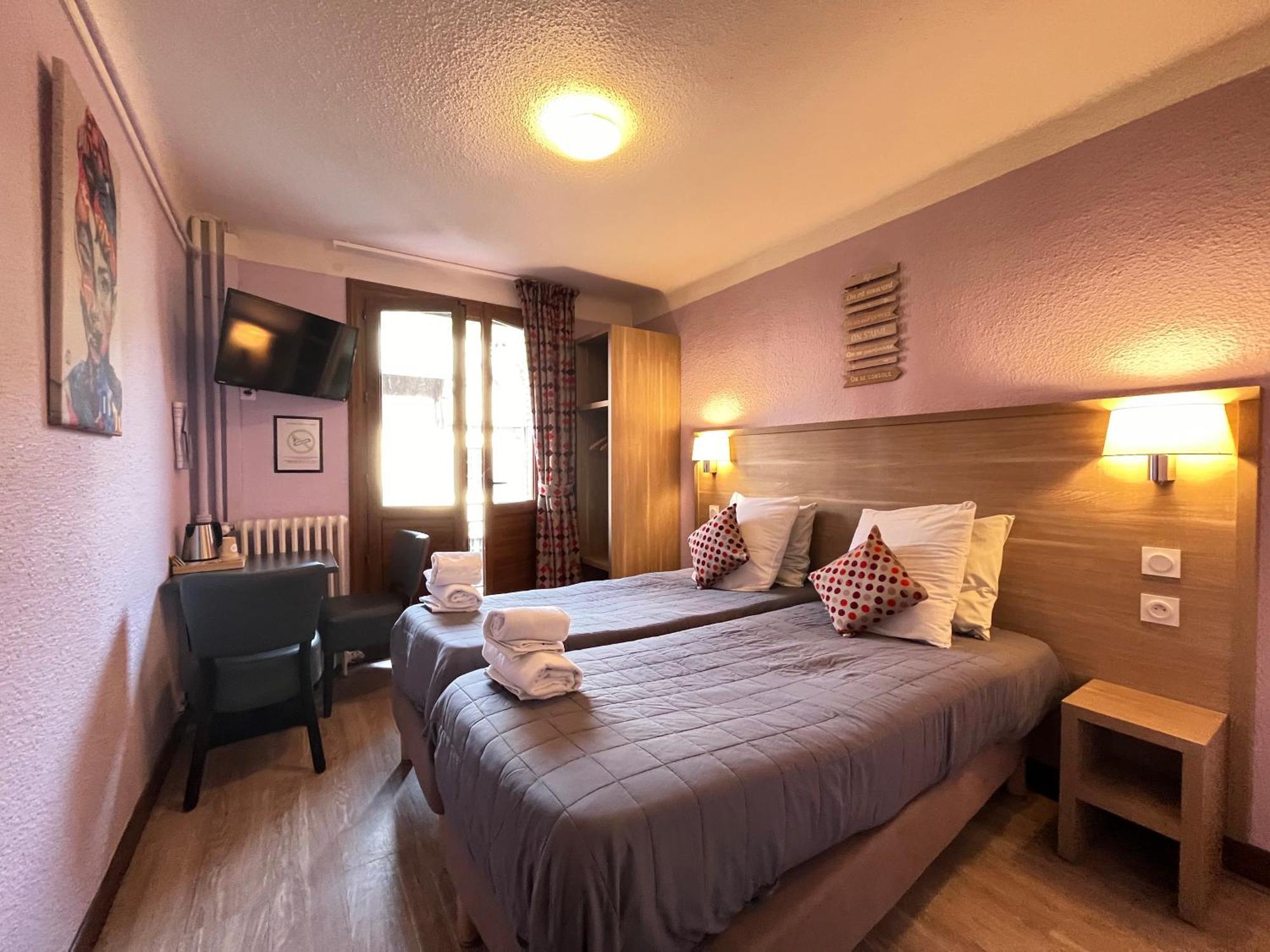 Hotel Du Cheval Blanc Barcelonnette Eksteriør bilde