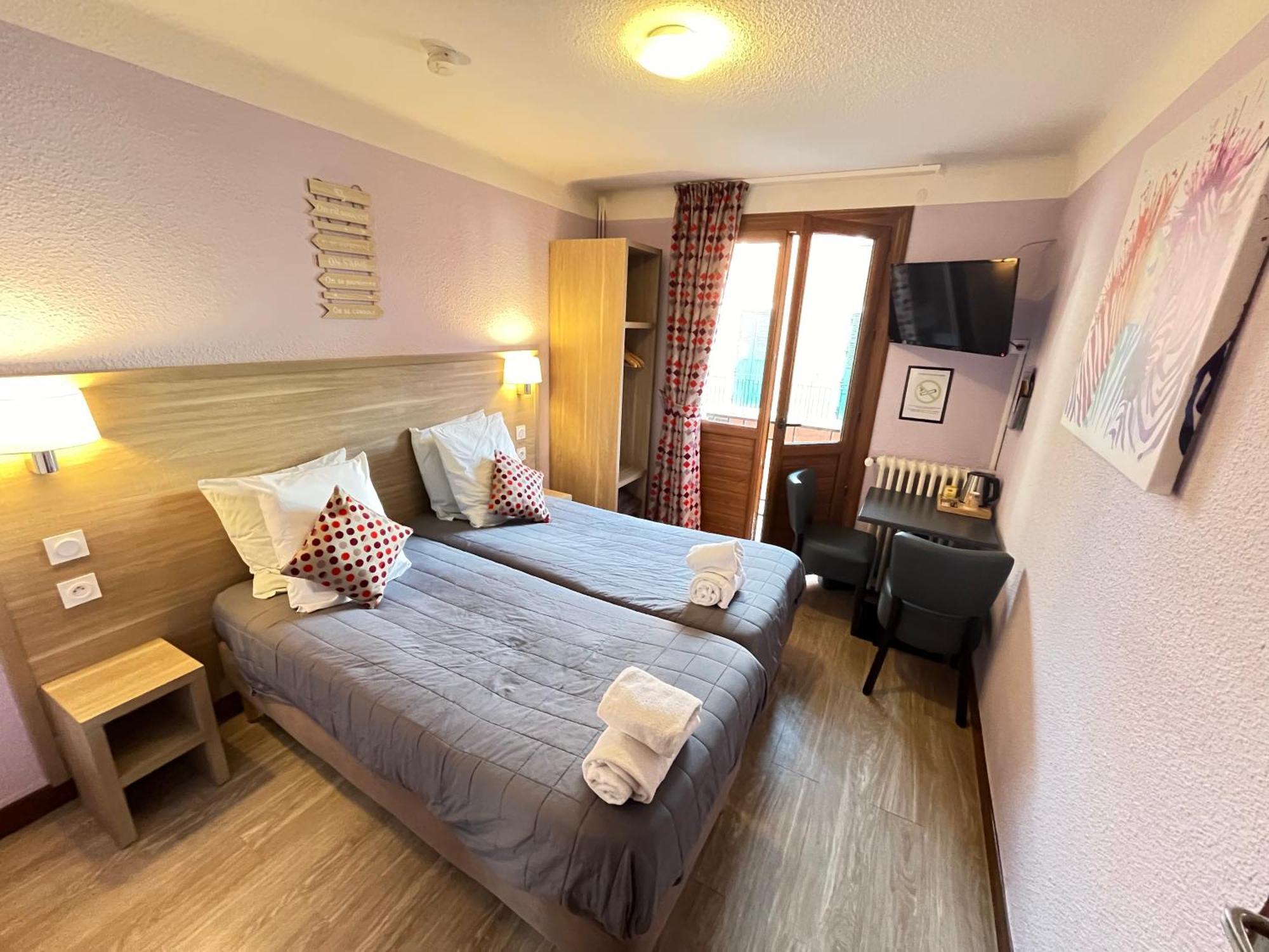 Hotel Du Cheval Blanc Barcelonnette Eksteriør bilde