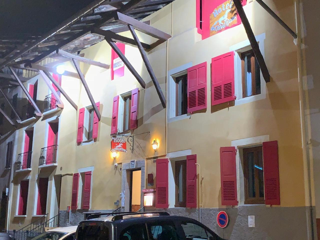 Hotel Du Cheval Blanc Barcelonnette Eksteriør bilde